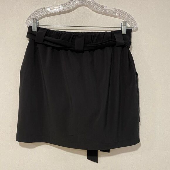 Athleta Black Belted Skort Size Medium Activewear Skirt with Shorts - Picture 2 of 5